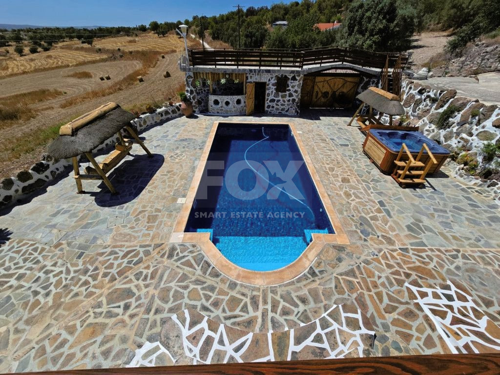 For rent , Five bedroom Villa in Milia village, Paphos