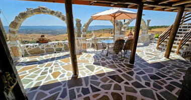 For rent , Five bedroom Villa in Milia village, Paphos