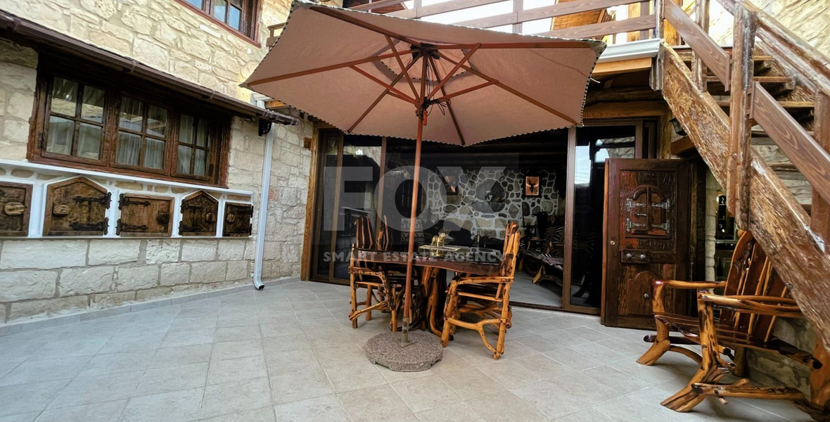 For rent , Five bedroom Villa in Milia village, Paphos