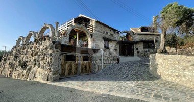 For rent , Five bedroom Villa in Milia village, Paphos