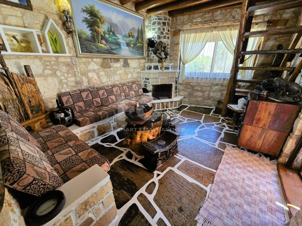 For rent , Five bedroom Villa in Milia village, Paphos