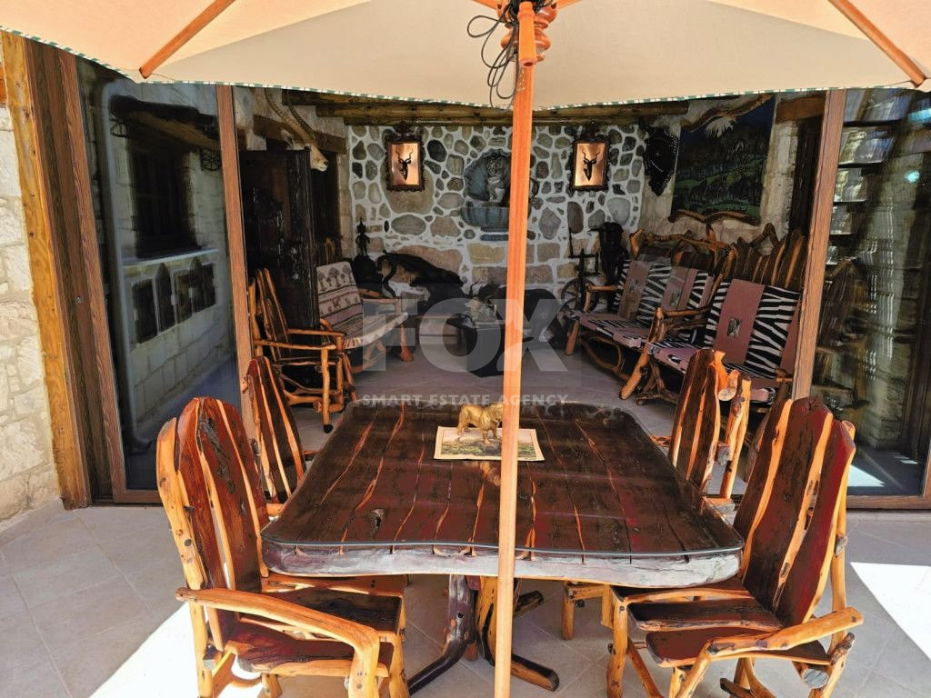For rent , Five bedroom Villa in Milia village, Paphos