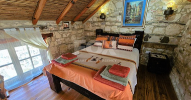 For rent , Five bedroom Villa in Milia village, Paphos