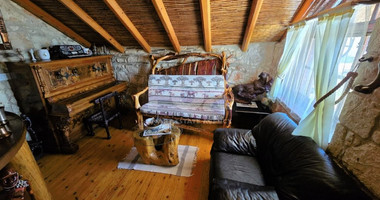 For rent , Five bedroom Villa in Milia village, Paphos