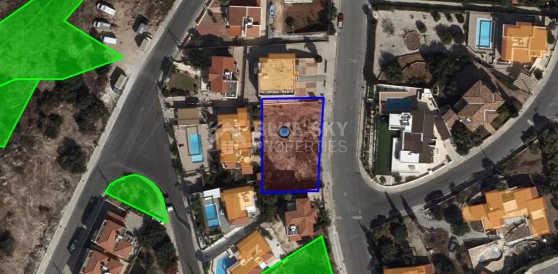 Large Building Plot for Sale in Konia