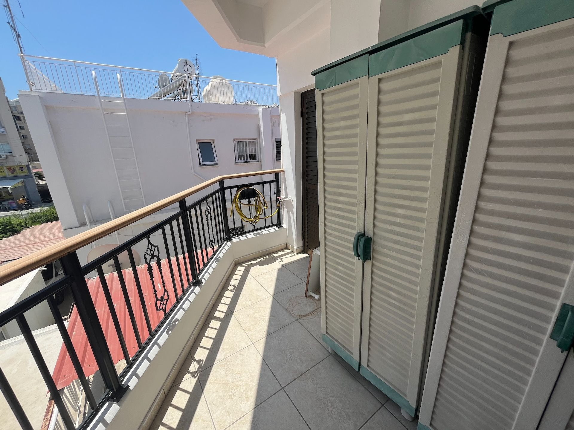 Mieszkanie 3 pokoi 160 m² w Limassol, Cypr