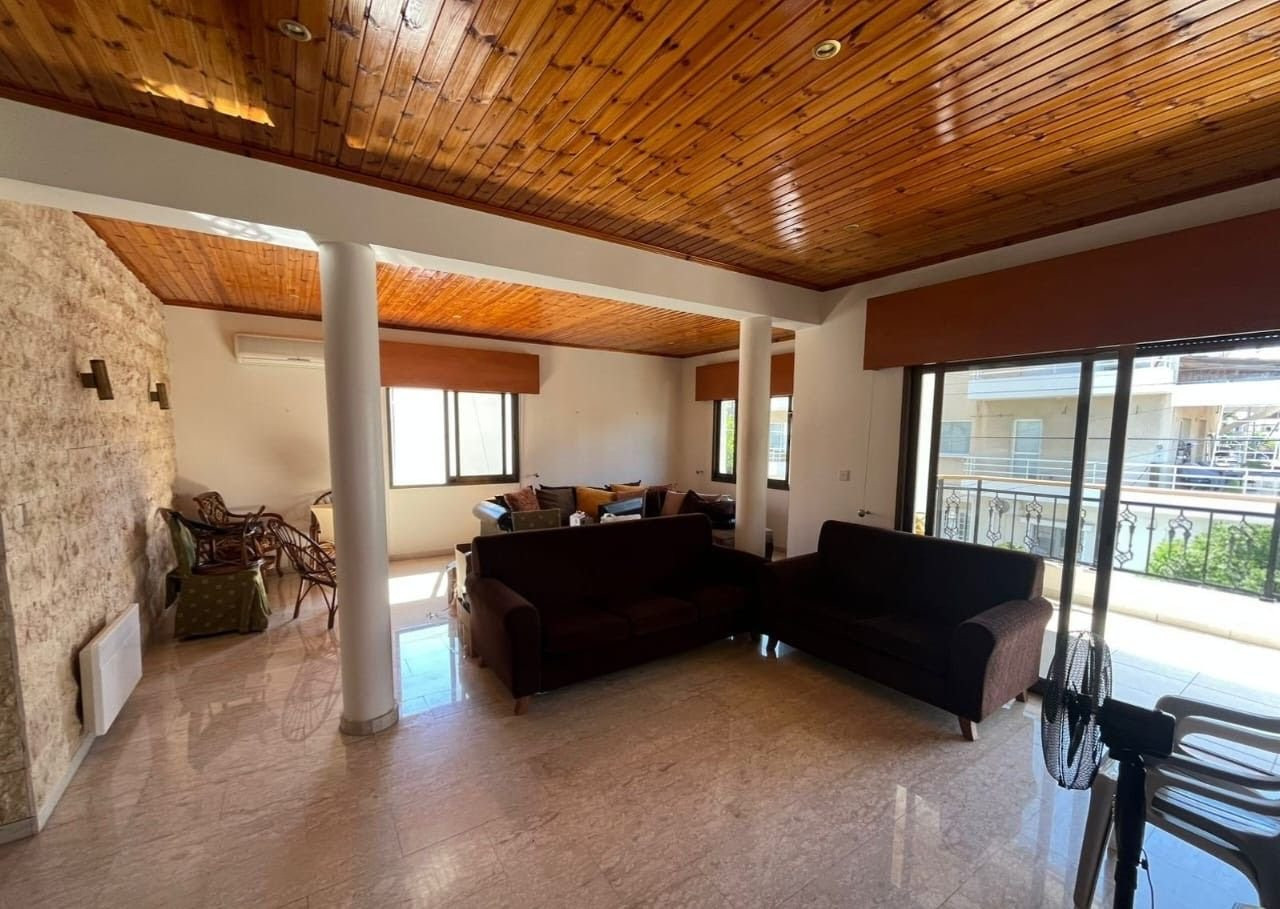 Mieszkanie 3 pokoi 160 m² w Limassol, Cypr