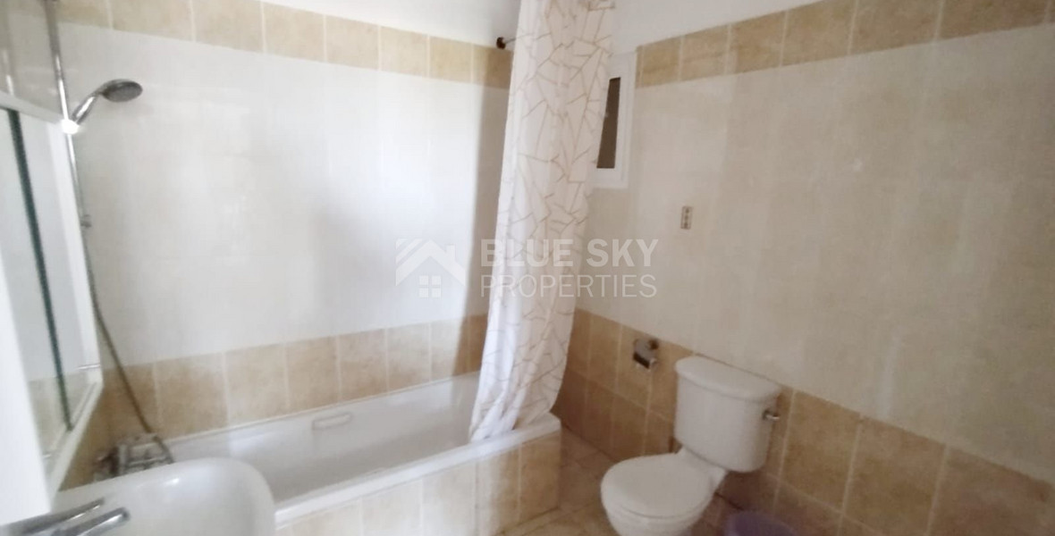 Spacious Three Bedroom Apartment in Geroskipou