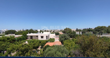 Spacious Three Bedroom Apartment in Geroskipou