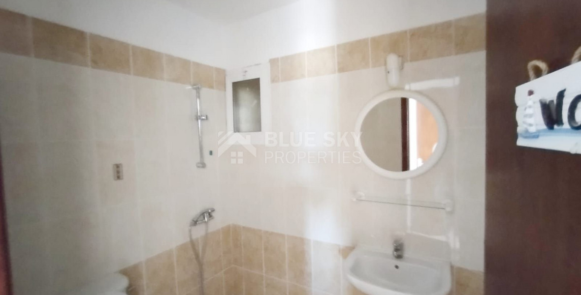 Spacious Three Bedroom Apartment in Geroskipou