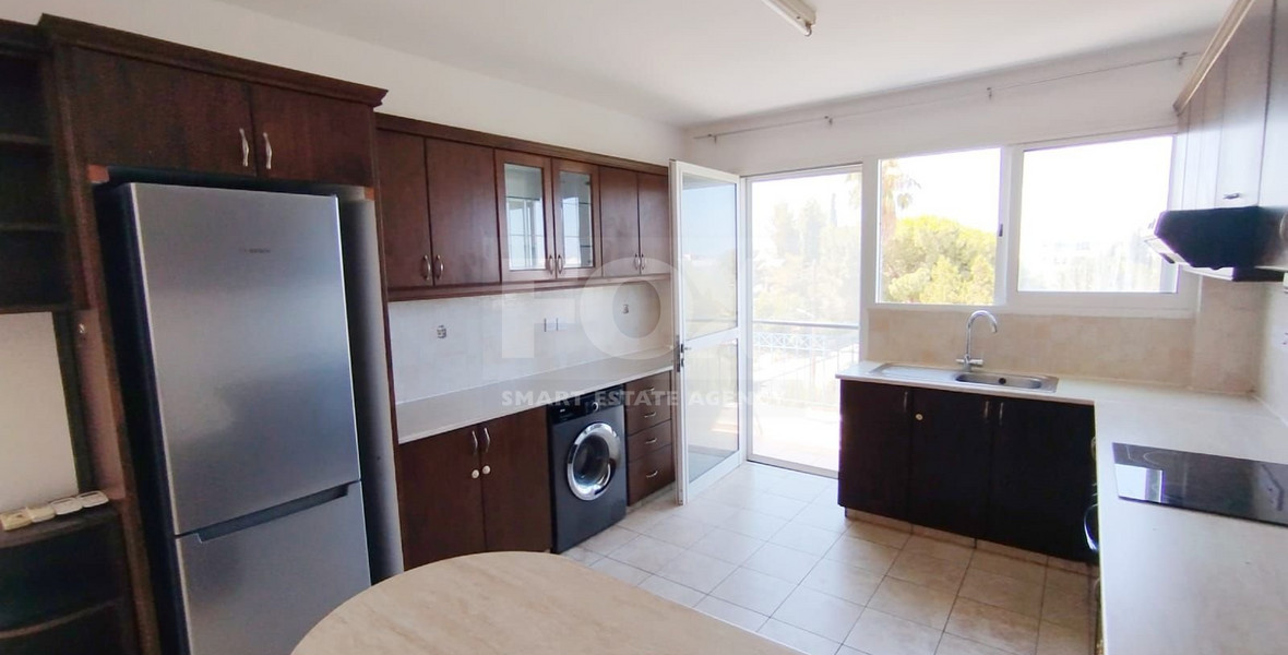 Spacious Three Bedroom Apartment in Geroskipou