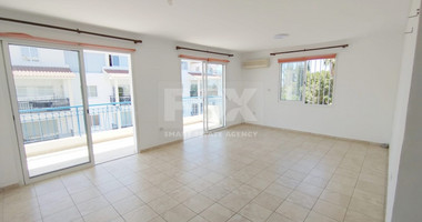 Spacious Three Bedroom Apartment in Geroskipou