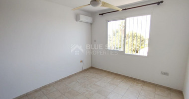 Spacious Three Bedroom Apartment in Geroskipou