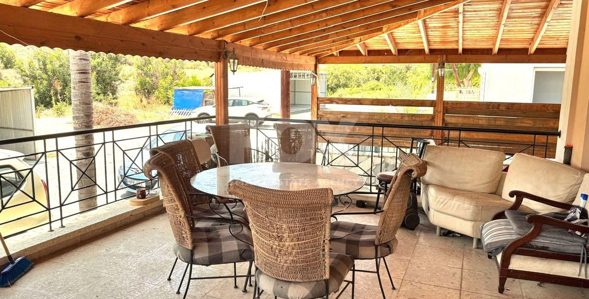 Three bedroom house in Agia Fyla for rent