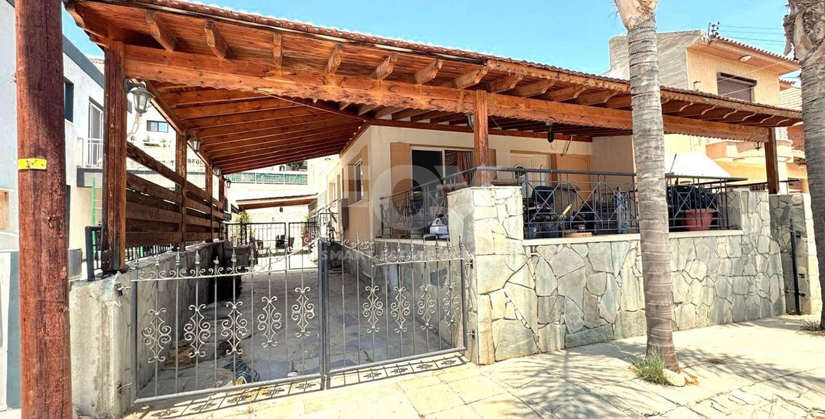 Three bedroom house in Agia Fyla for rent