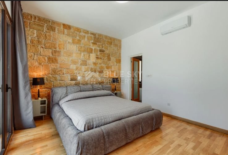 Luxury Renovated Bungalow-Style Villa with Private Heated Pool in the Eastern Plateau, for sale