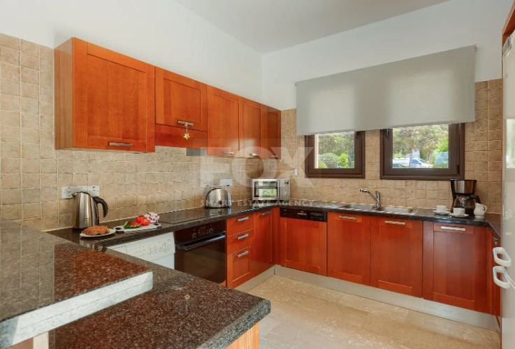 Beautifully Refurbished Two-Bedroom Villa in Aphrofite Hills , Paphos