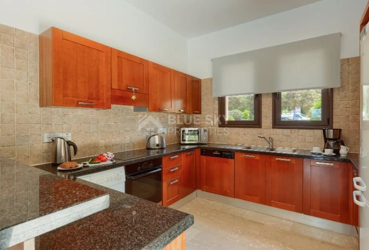 Luxury Renovated Bungalow-Style Villa with Private Heated Pool in the Eastern Plateau, for sale