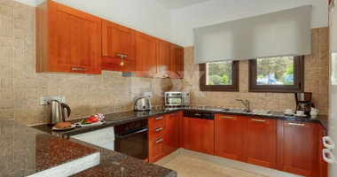 Beautifully Refurbished Two-Bedroom Villa in Aphrofite Hills , Paphos