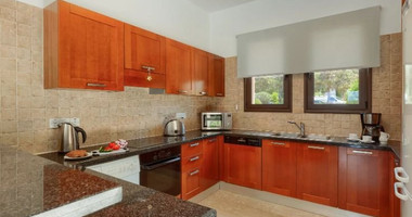 Luxury Renovated Bungalow-Style Villa with Private Heated Pool in the Eastern Plateau, for sale