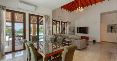 Beautifully Refurbished Two-Bedroom Villa in Aphrofite Hills , Paphos