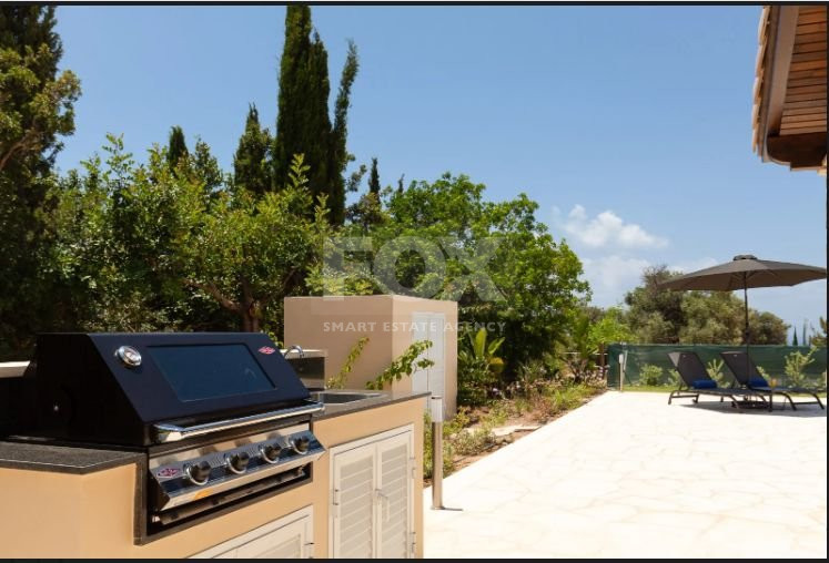 Beautifully Refurbished Two-Bedroom Villa in Aphrofite Hills , Paphos