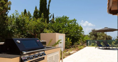 Luxury Renovated Bungalow-Style Villa with Private Heated Pool in the Eastern Plateau, for sale