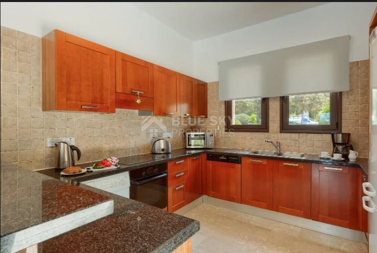 Luxury Renovated Bungalow-Style Villa with Private Heated Pool in the Eastern Plateau, for sale