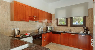 Beautifully Refurbished Two-Bedroom Villa in Aphrofite Hills , Paphos