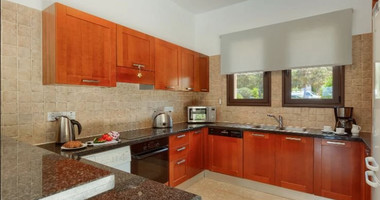 Luxury Renovated Bungalow-Style Villa with Private Heated Pool in the Eastern Plateau, for sale