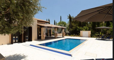 Beautifully Refurbished Two-Bedroom Villa in Aphrofite Hills , Paphos