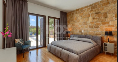 Beautifully Refurbished Two-Bedroom Villa in Aphrofite Hills , Paphos