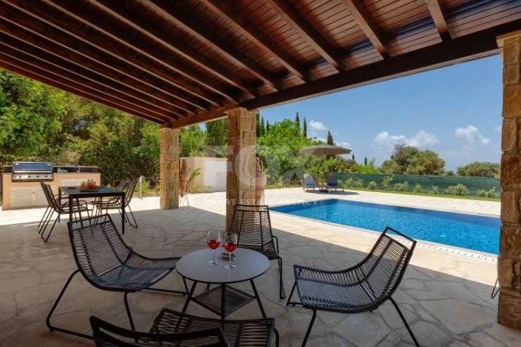Beautifully Refurbished Two-Bedroom Villa in Aphrofite Hills , Paphos