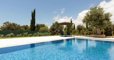 Luxury Renovated Bungalow-Style Villa with Private Heated Pool in the Eastern Plateau, for sale