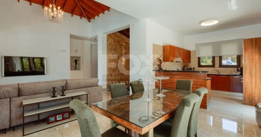 Beautifully Refurbished Two-Bedroom Villa in Aphrofite Hills , Paphos