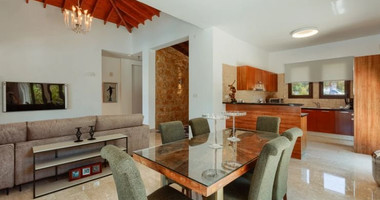 Luxury Renovated Bungalow-Style Villa with Private Heated Pool in the Eastern Plateau, for sale