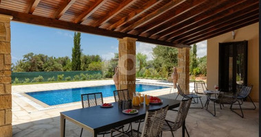 Beautifully Refurbished Two-Bedroom Villa in Aphrofite Hills , Paphos