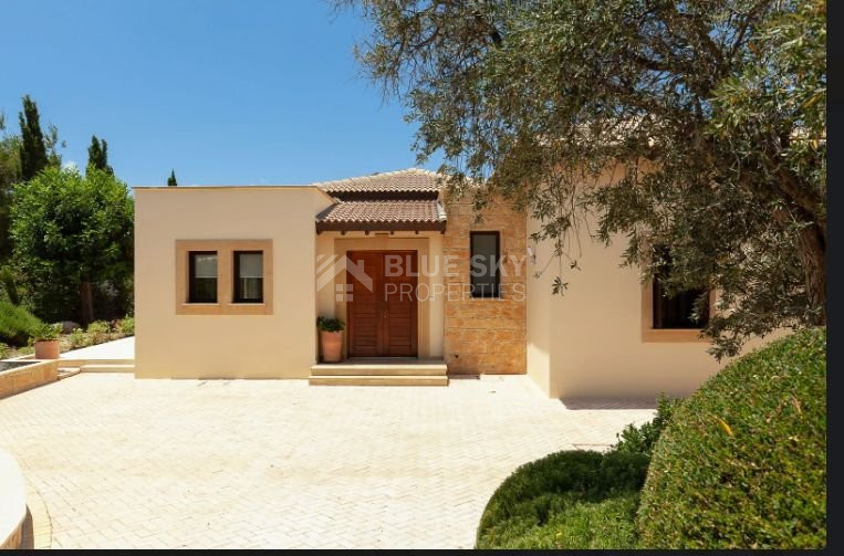 Luxury Renovated Bungalow-Style Villa with Private Heated Pool in the Eastern Plateau, for sale