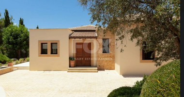 Beautifully Refurbished Two-Bedroom Villa in Aphrofite Hills , Paphos