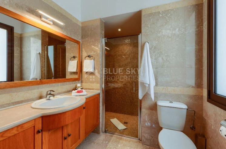 Luxury Renovated Bungalow-Style Villa with Private Heated Pool in the Eastern Plateau, for sale