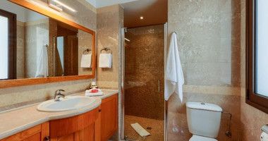 Luxury Renovated Bungalow-Style Villa with Private Heated Pool in the Eastern Plateau, for sale