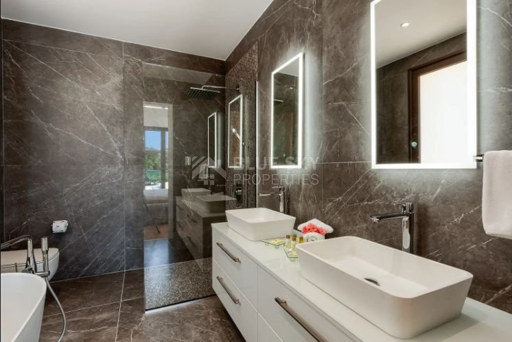 Luxury Renovated Bungalow-Style Villa with Private Heated Pool in the Eastern Plateau, for sale