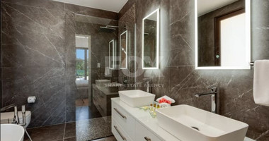 Beautifully Refurbished Two-Bedroom Villa in Aphrofite Hills , Paphos