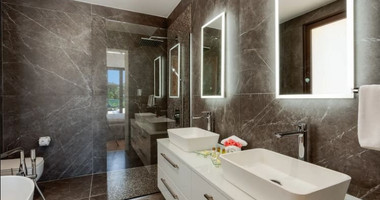 Luxury Renovated Bungalow-Style Villa with Private Heated Pool in the Eastern Plateau, for sale