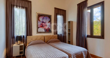 Beautifully Refurbished Two-Bedroom Villa in Aphrofite Hills , Paphos