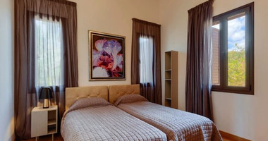 Luxury Renovated Bungalow-Style Villa with Private Heated Pool in the Eastern Plateau, for sale