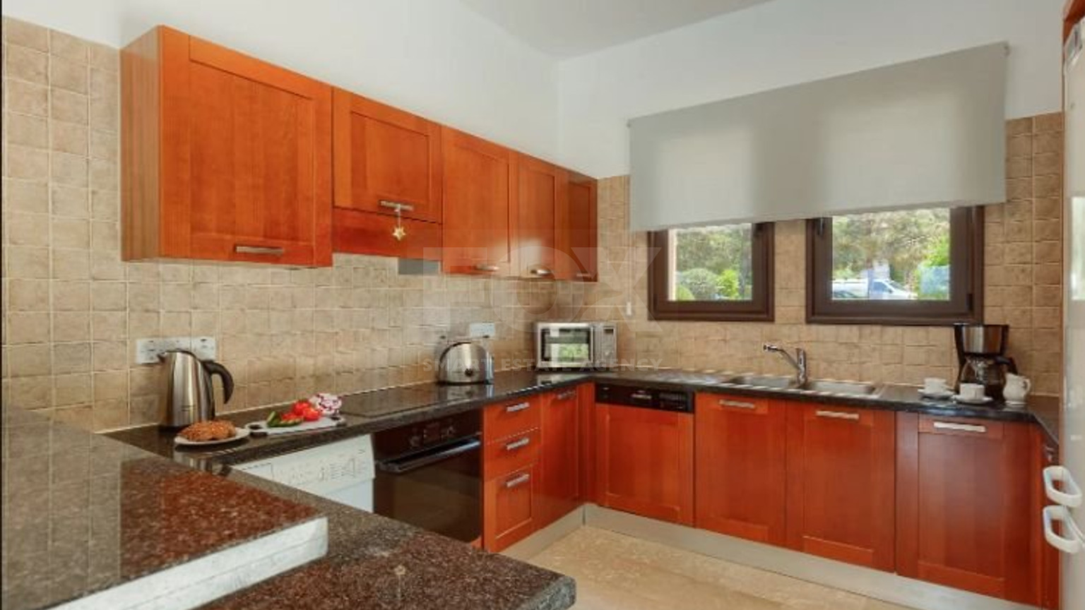 Luxury Renovated Bungalow-Style Villa with Private Heated Pool in the Eastern Plateau, for sale