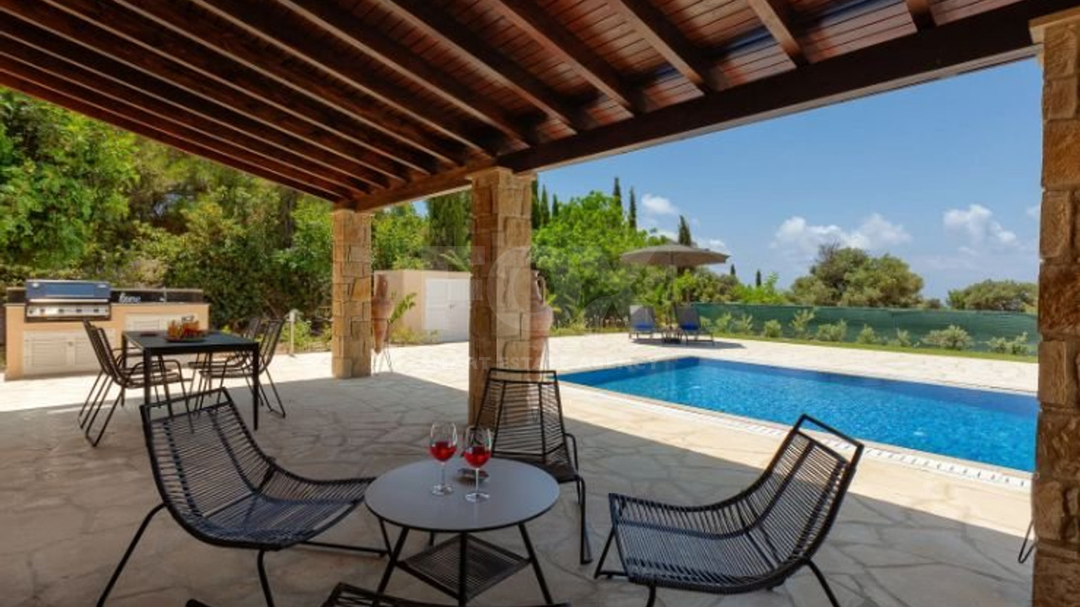 Luxury Renovated Bungalow-Style Villa with Private Heated Pool in the Eastern Plateau, for sale