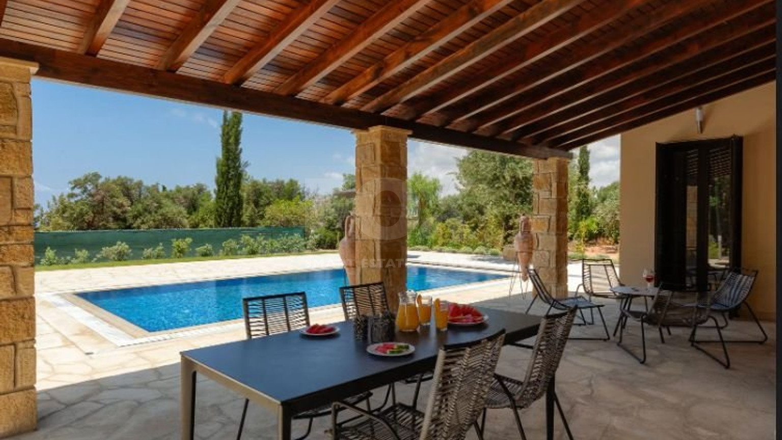 Luxury Renovated Bungalow-Style Villa with Private Heated Pool in the Eastern Plateau, for sale
