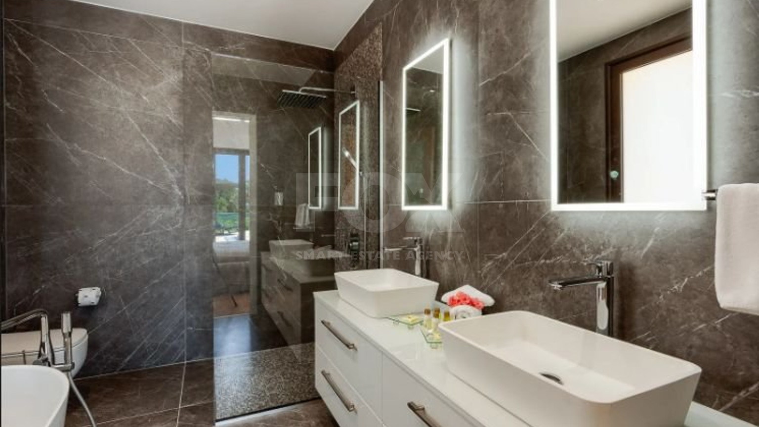 Luxury Renovated Bungalow-Style Villa with Private Heated Pool in the Eastern Plateau, for sale